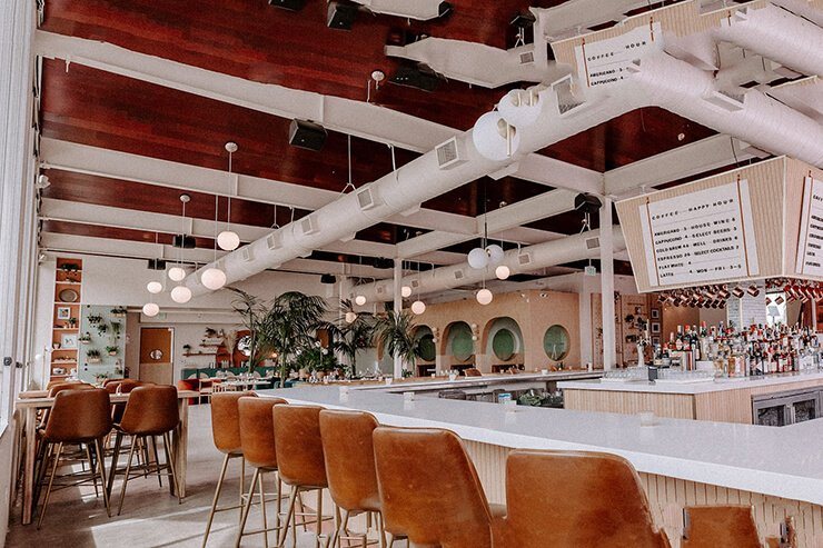 Boozehounds restaurant and bar in Palm Springs