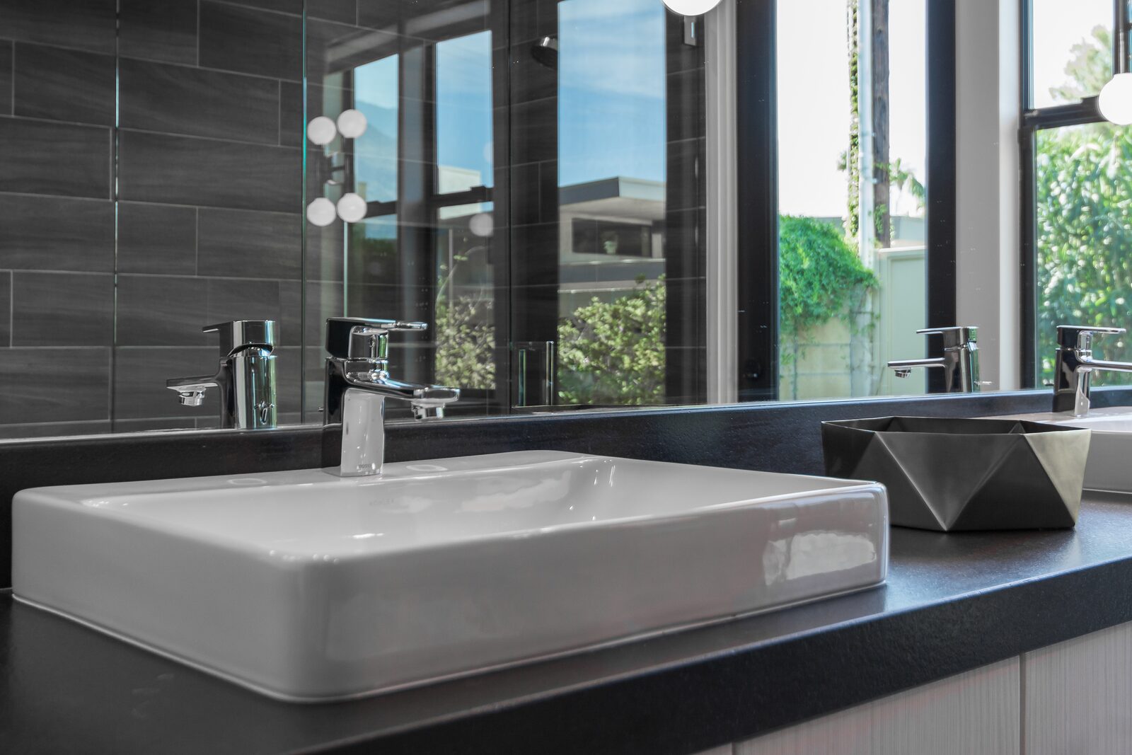 5 Palms Estate en-suite bathroom with modern vessel sink